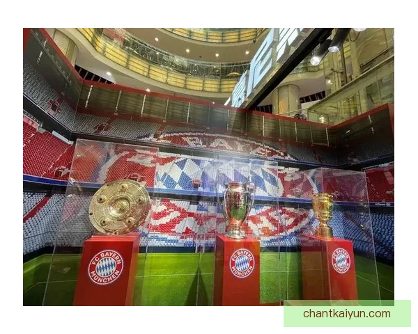 拜仁球迷对穆西亚拉的期待持续提升，年轻核心表现稳健备受关注